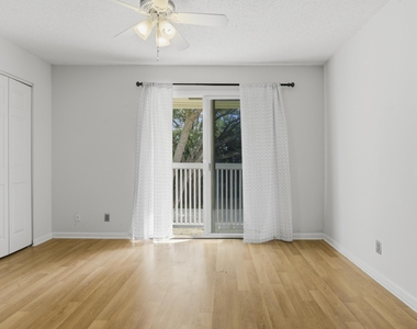 6375 Riverwalk Lane - Photo Thumbnail 16