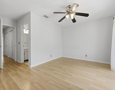 6375 Riverwalk Lane - Photo Thumbnail 20