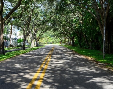 6375 Riverwalk Lane - Photo Thumbnail 24