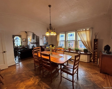 329 E Chester Street - Photo Thumbnail 5