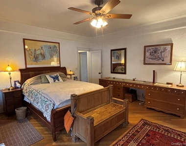 329 E Chester Street - Photo Thumbnail 12