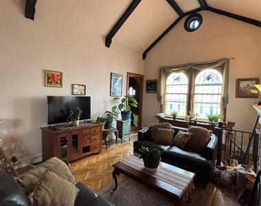 329 E Chester Street - Photo Thumbnail 7