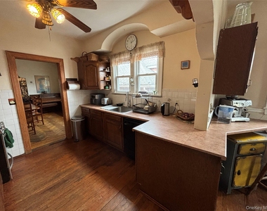 329 E Chester Street - Photo Thumbnail 3