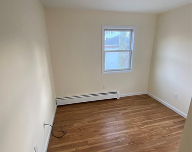12 Mountain Avenue - Photo Thumbnail 7