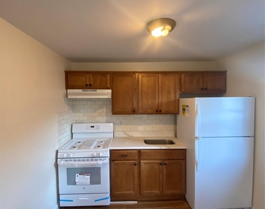12 Mountain Avenue - Photo Thumbnail 5