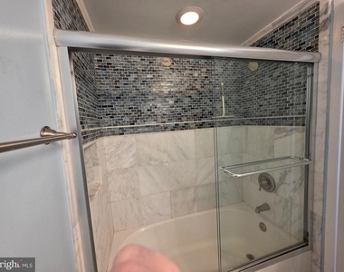 5340 Holmes Run Parkway - Photo Thumbnail 19