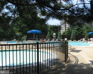 5340 Holmes Run Parkway - Photo Thumbnail 5