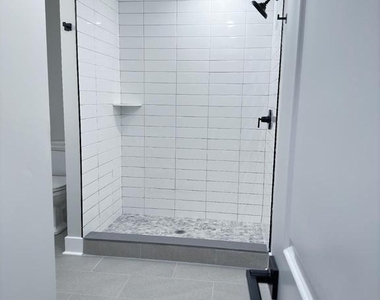 1722 W Master Street - Photo Thumbnail 8