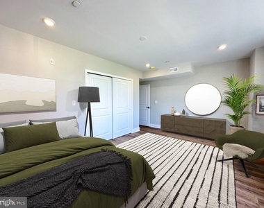 1722 W Master Street - Photo Thumbnail 2