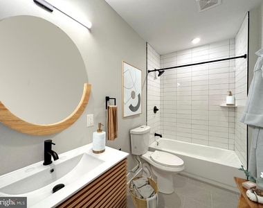 1722 W Master Street - Photo Thumbnail 7