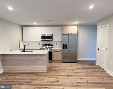 1722 W Master Street - Photo Thumbnail 5