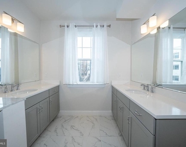 220 Charles Ellis Drive - Photo Thumbnail 26