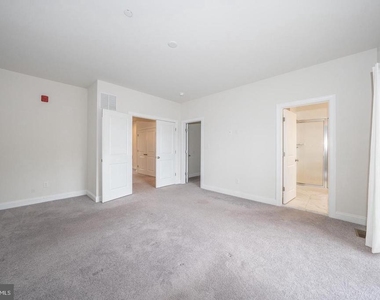 220 Charles Ellis Drive - Photo Thumbnail 19