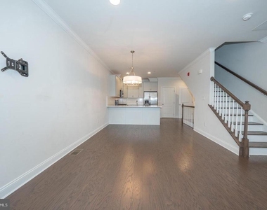 220 Charles Ellis Drive - Photo Thumbnail 7