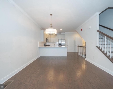 220 Charles Ellis Drive - Photo Thumbnail 11