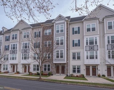 220 Charles Ellis Drive - Photo Thumbnail 2