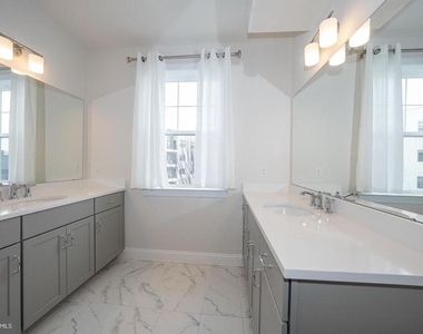 220 Charles Ellis Drive - Photo Thumbnail 29
