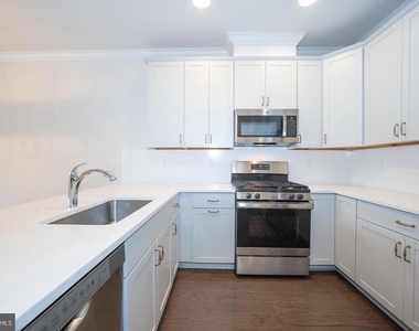 220 Charles Ellis Drive - Photo Thumbnail 14