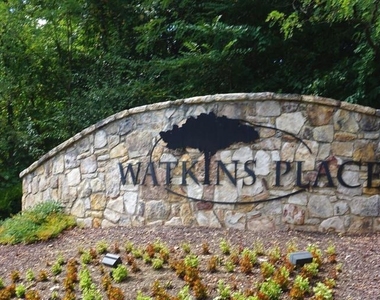 901 Pine Forest Lane - Photo Thumbnail 2