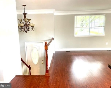 19002 Quail Valley Boulevard - Photo Thumbnail 13