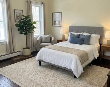 3021 Glenmore Avenue - Photo Thumbnail 6