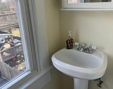 3021 Glenmore Avenue - Photo Thumbnail 8