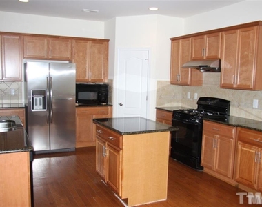 721 Sweet Laurel Lane - Photo Thumbnail 4