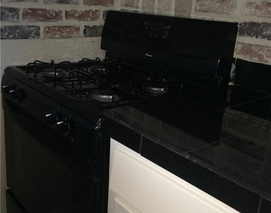 602 W 51st St - Photo Thumbnail 5