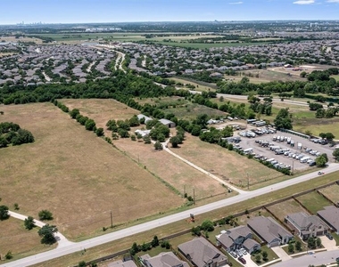 3809 Kelly Ln - Photo Thumbnail 5