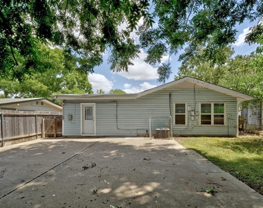 129 Coleman St - Photo Thumbnail 18