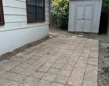 1201 Hazelton St - Photo Thumbnail 13