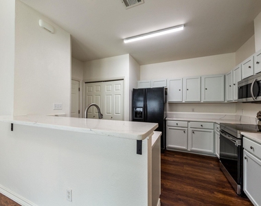 8708 Weiser Dr - Photo Thumbnail 11