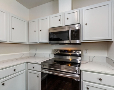 8708 Weiser Dr - Photo Thumbnail 9