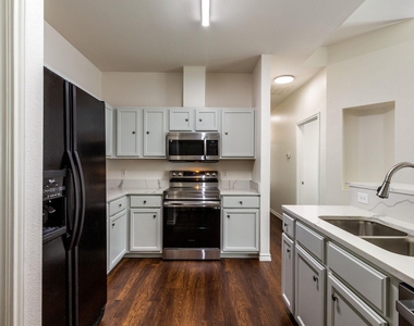 8708 Weiser Dr - Photo Thumbnail 1