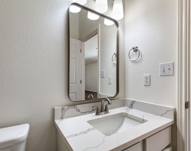 8708 Weiser Dr - Photo Thumbnail 22
