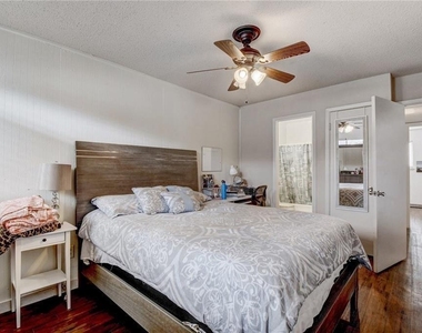 2200 San Gabriel St - Photo Thumbnail 8