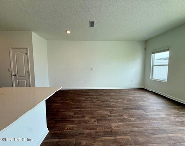 1469 Jeremiah Street - Photo Thumbnail 7