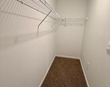 1469 Jeremiah Street - Photo Thumbnail 12