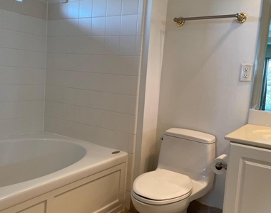 400 E Bay Street - Photo Thumbnail 26