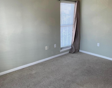 400 E Bay Street - Photo Thumbnail 24