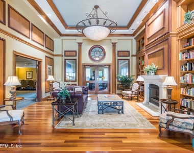 400 E Bay Street - Photo Thumbnail 35