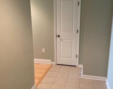 400 E Bay Street - Photo Thumbnail 7