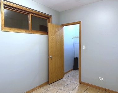 5848 S Prairie Avenue - Photo Thumbnail 7