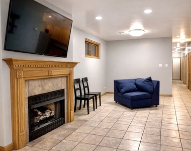 5848 S Prairie Avenue - Photo Thumbnail 1
