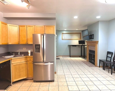 5848 S Prairie Avenue - Photo Thumbnail 3