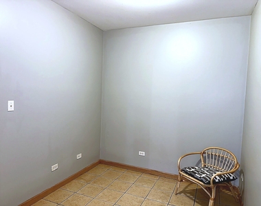 5848 S Prairie Avenue - Photo Thumbnail 6