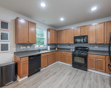4333 Schofield Drive - Photo Thumbnail 5