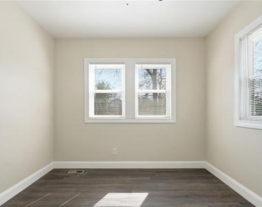 395 8th Street Ne - Photo Thumbnail 15