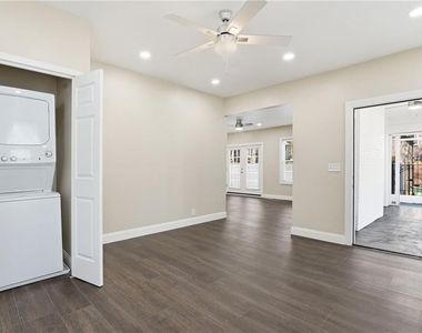 395 8th Street Ne - Photo Thumbnail 2