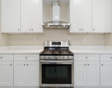 395 8th Street Ne - Photo Thumbnail 5